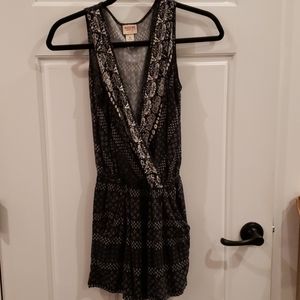 ⭐3/$30⭐MOSSIMO ROMPER